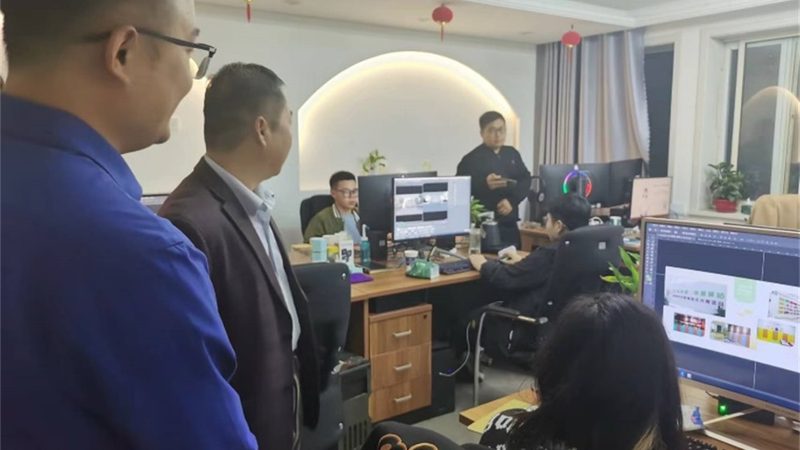 选择文化传媒公司时，要关注公司的资质和实力。以下是一些考察要点：